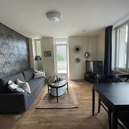 Logement A Brive Avec Terrasse Et Climatisation Pres Du Centre-Ville Et De La Gare - Fibre Internet Et Stationnements Gratuits 外观 照片